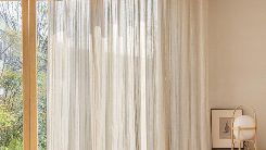 Sheer window curtain